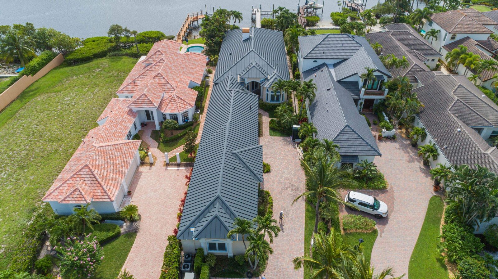 Standing seam metal roof detail